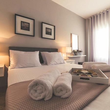 Teatro Deluxe Rooms Kato Rodini Екстериор снимка