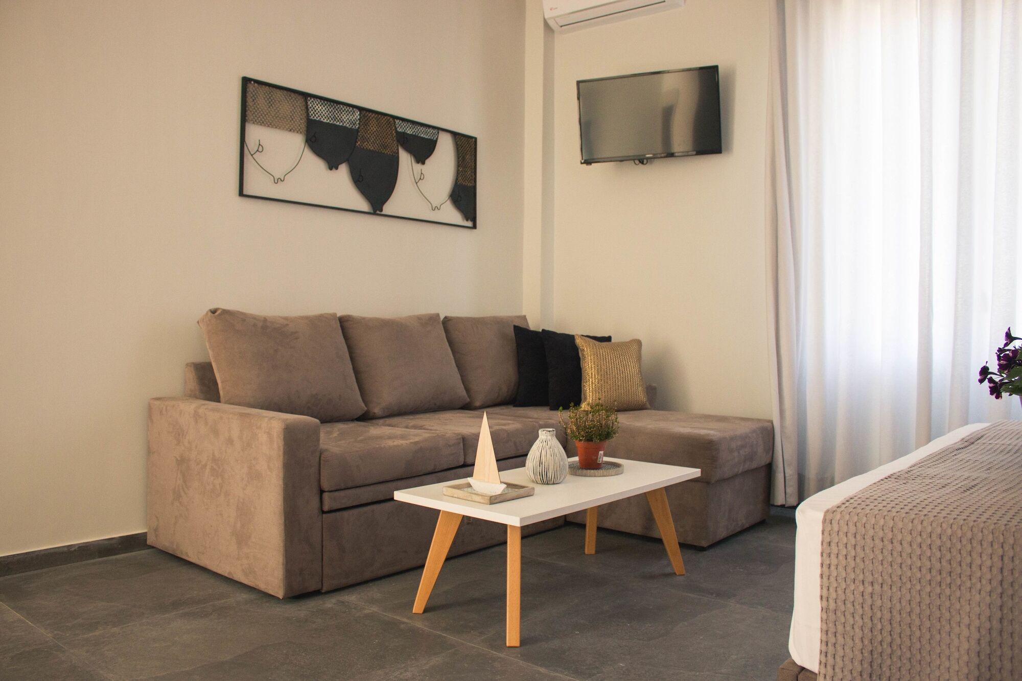Teatro Deluxe Rooms Kato Rodini Екстериор снимка